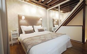 Louvre Parisian Duplex